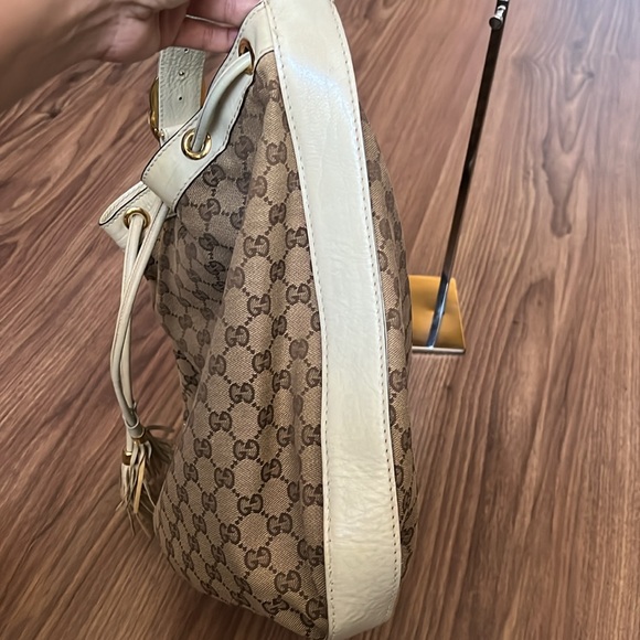 A301- 💯% authentic Gucci shoulder bag - Picture 12 of 16